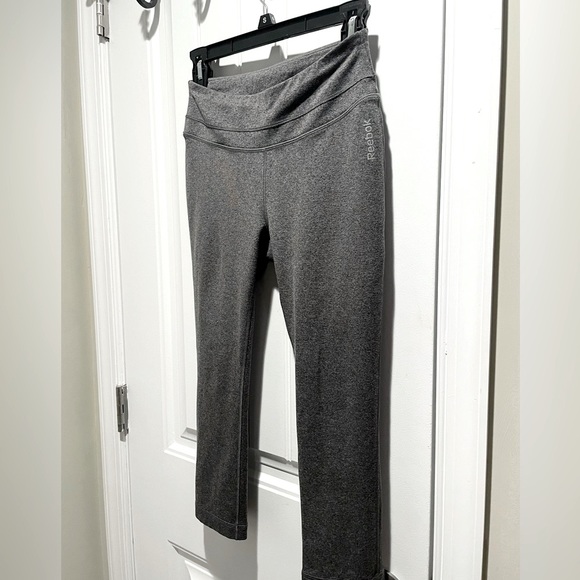 Women’s Reebok Cropped Leggings - Picture 3 of 5